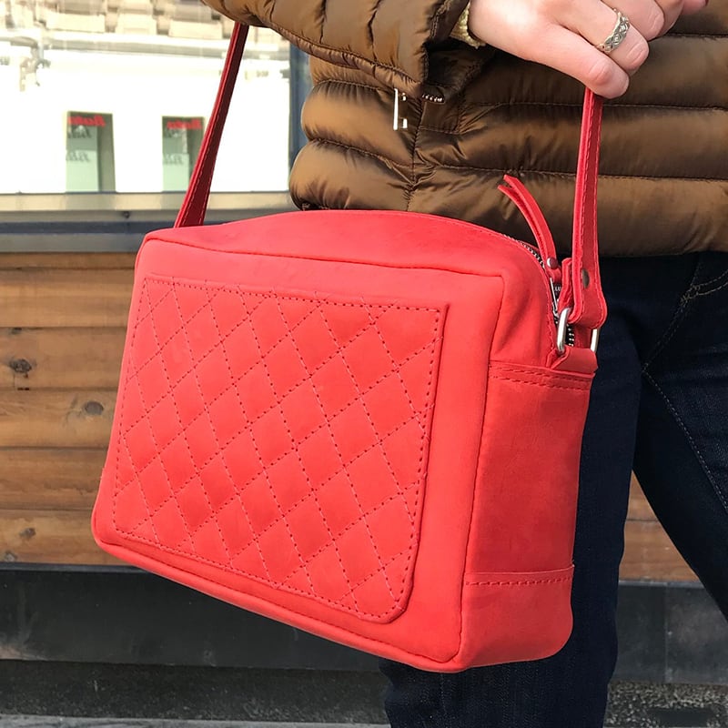 Женская кожаная сумка Saddle bag red leather