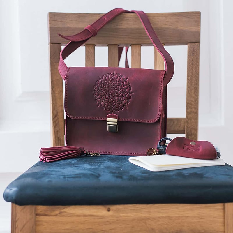 Кожаная сумка женская Mandala vinous leather 