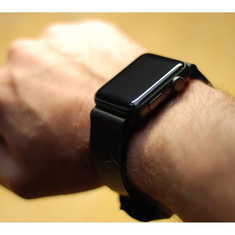 Кожаный ремешок для Apple Watch 40/44 black leather