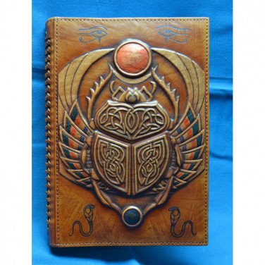 Ежедневник в кожаной обложке Скарабей brown leather