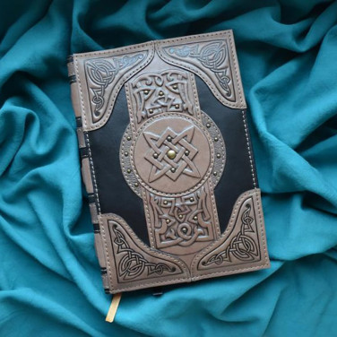 Ежедневник в кожаной обложке Книга Магии gray leather