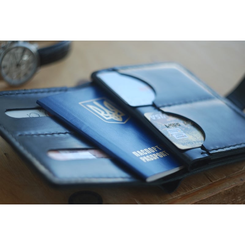 Чоловічий шкіряний гаманець Black Leather Wallet