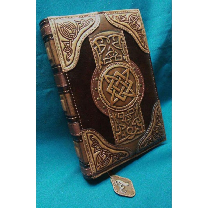 Щоденник у шкіряній обкладинці жіночий Магічна Книга brown leather