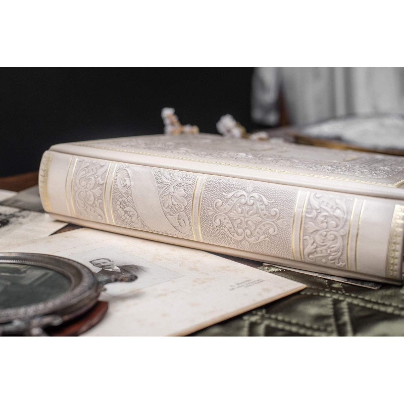 Родовід книга літопис Сім'ї white leather