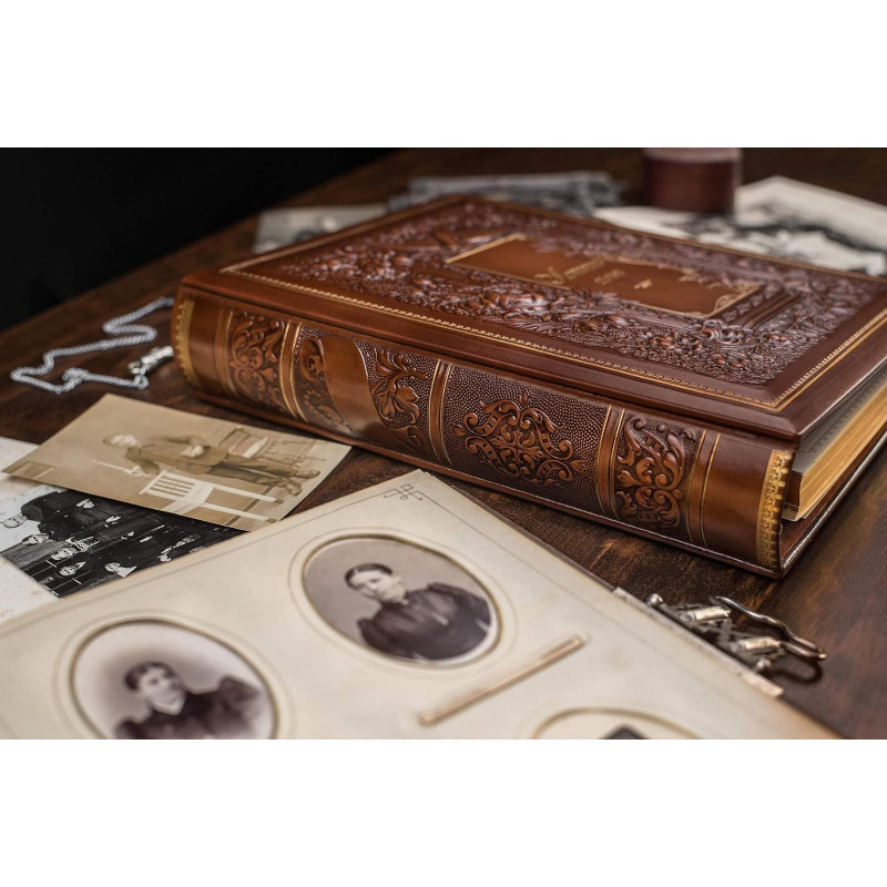 Родовая книга Семейная Летопись brown leather