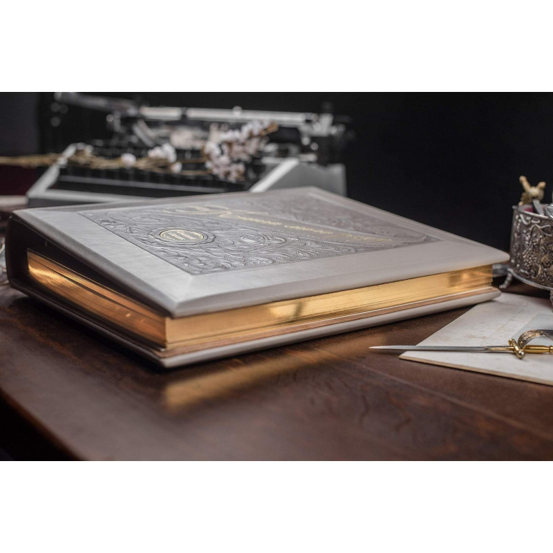Родовід книга Манускрипт white leather